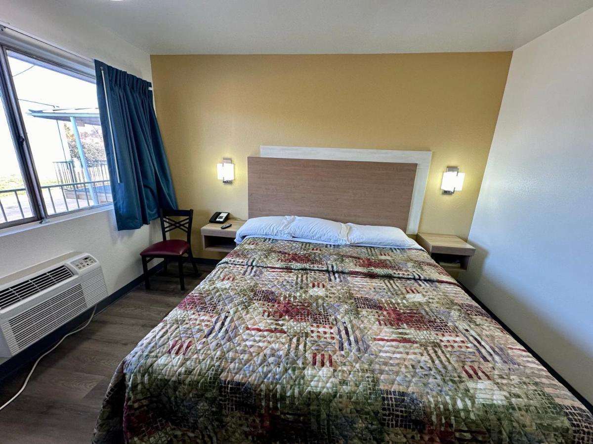 Royal Inn And Suites Charlotte Airport Exterior foto